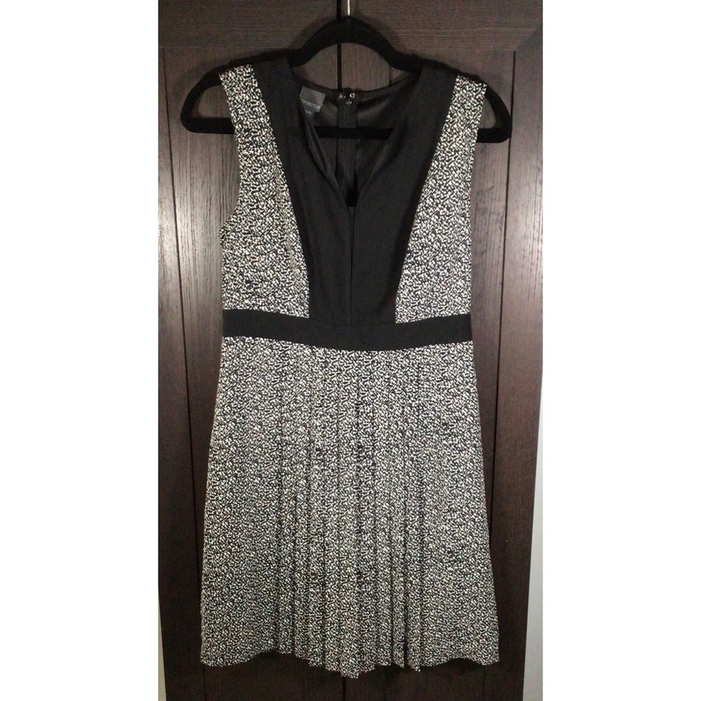 Covington Women's 6 NWT Black White Fit & Flare Dress Abstract Mod Career